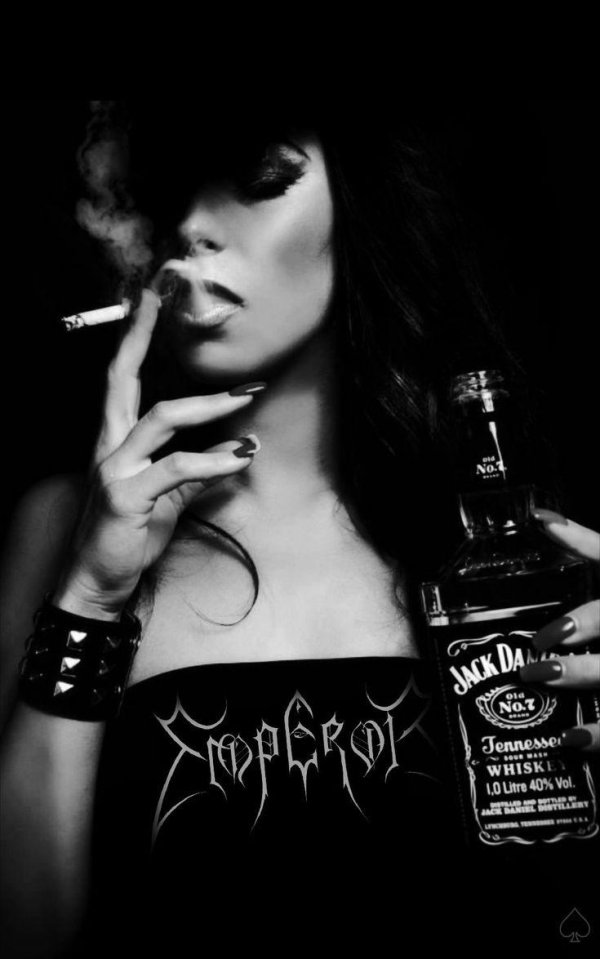 Девушка дерзкая