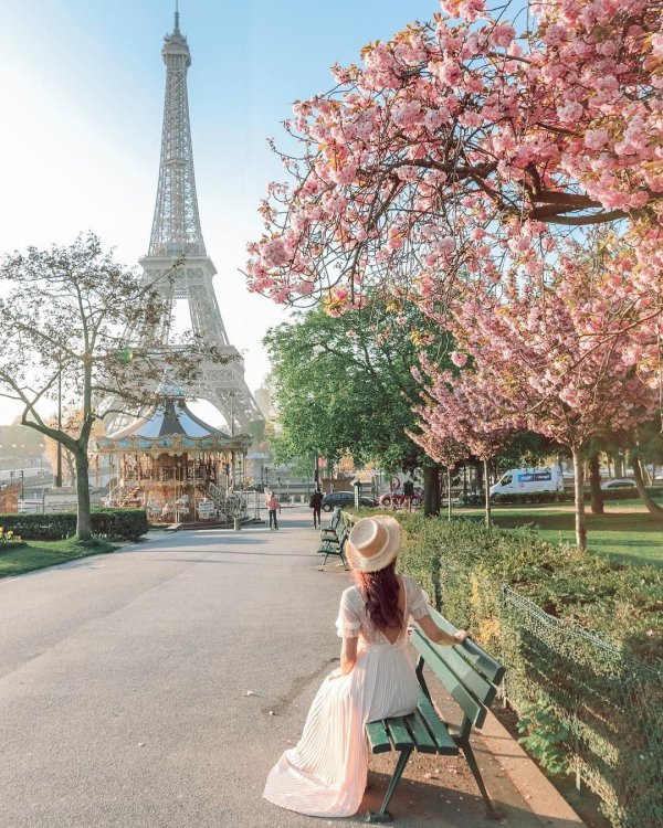 Париж девушка