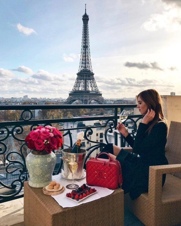 Париж девушка