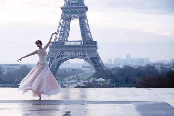 Париж девушка