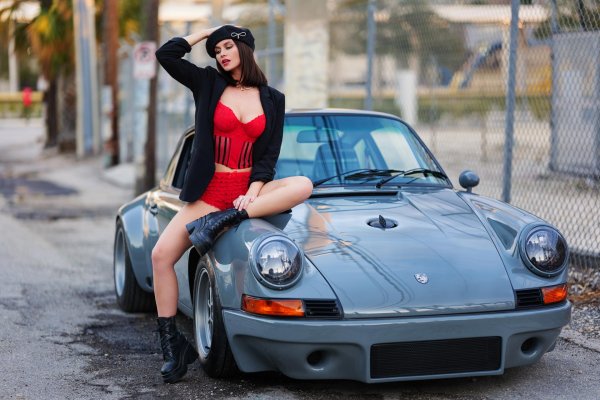 Машины с девушками