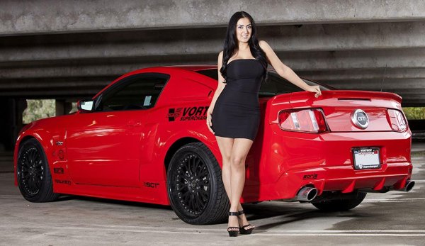 Машины с девушками