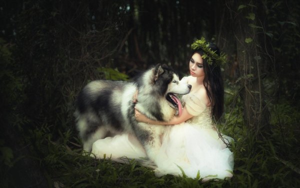 Девушка с животными