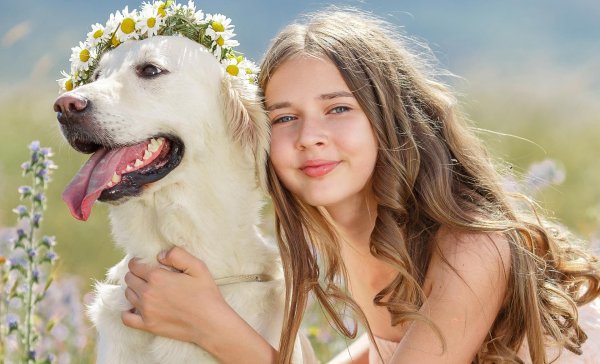 Девушка с животными