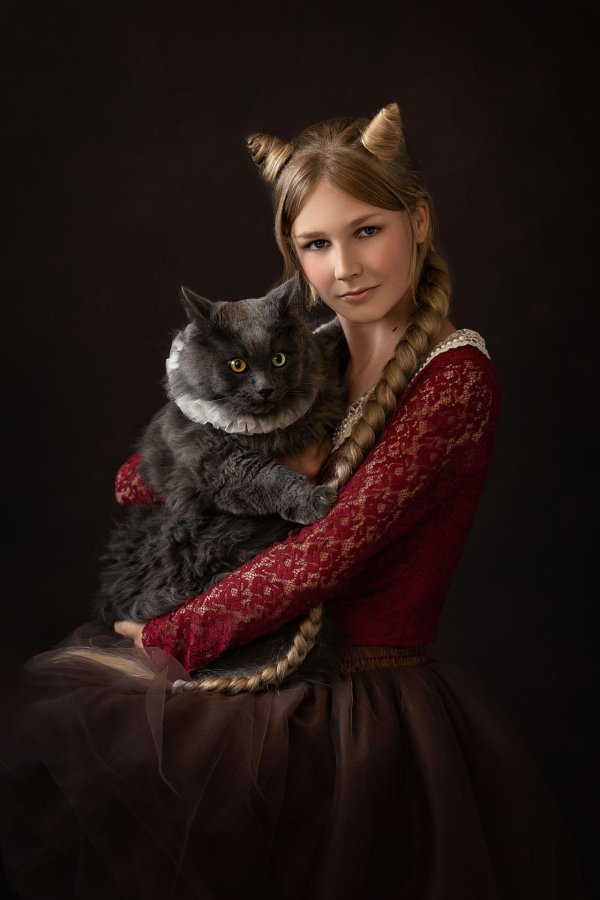 Девушка с животными