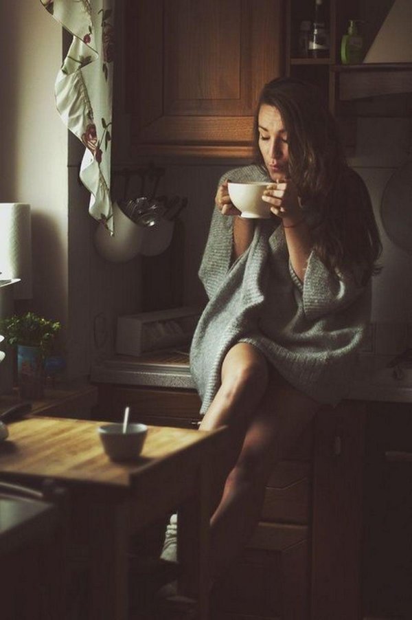 Девушка на кухне