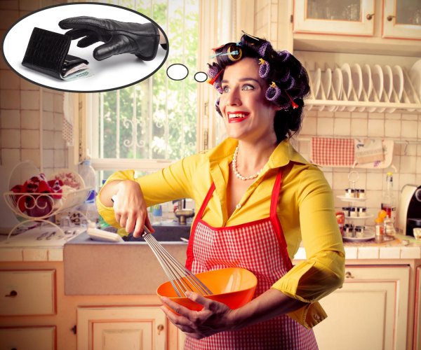 Девушка на кухне