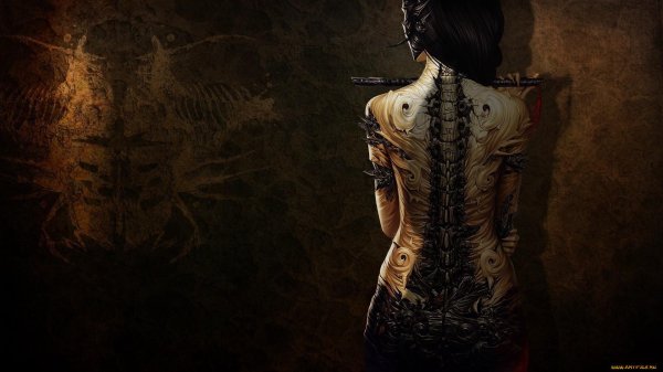 Девушка стоит спиной