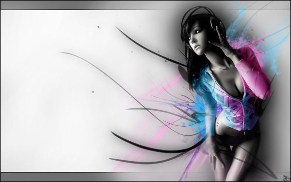 Девушка с наушниками