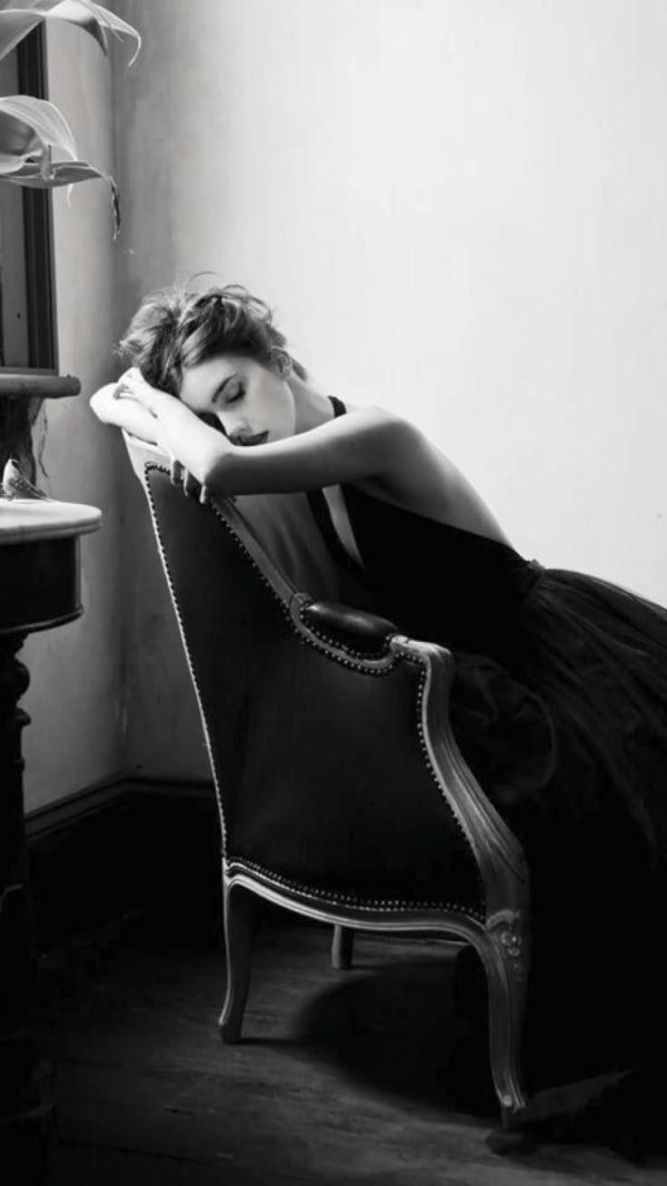 Черно белые с девушками