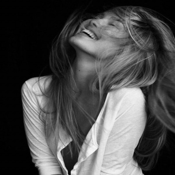 Черно белые с девушками