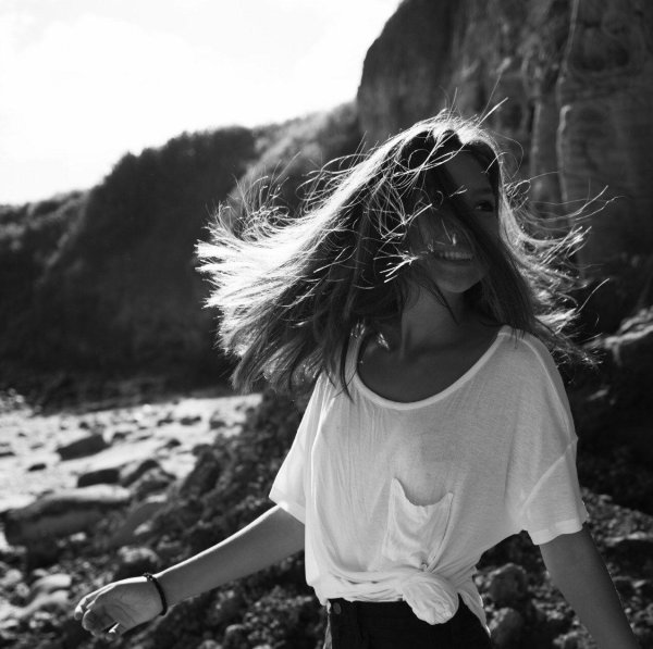 Черно белые с девушками