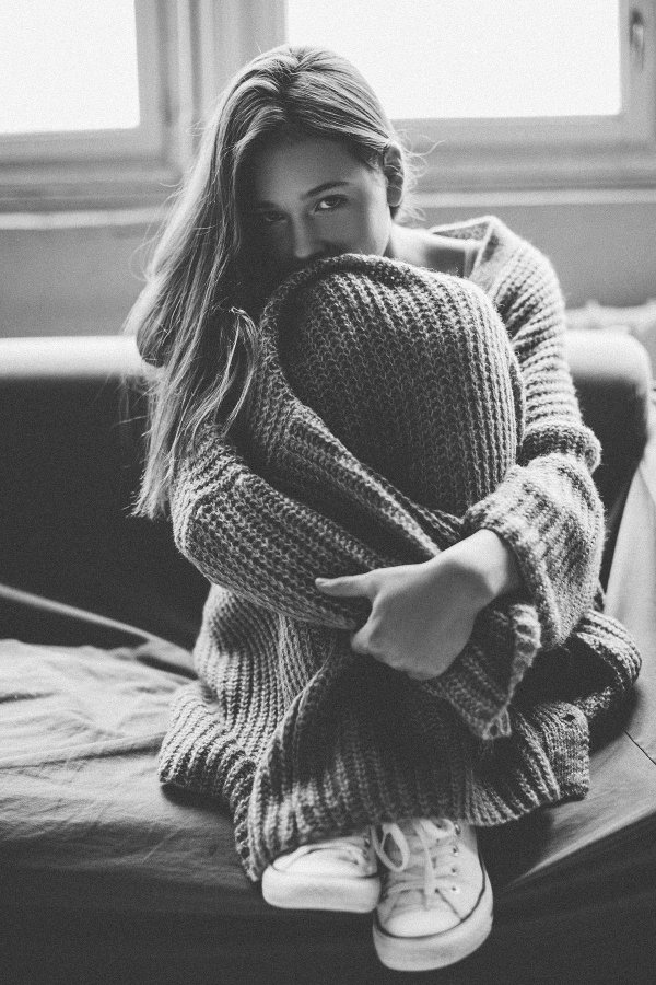 Черно белые с девушками