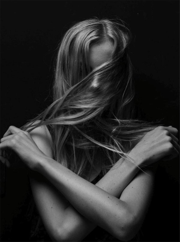 Черно белые с девушками