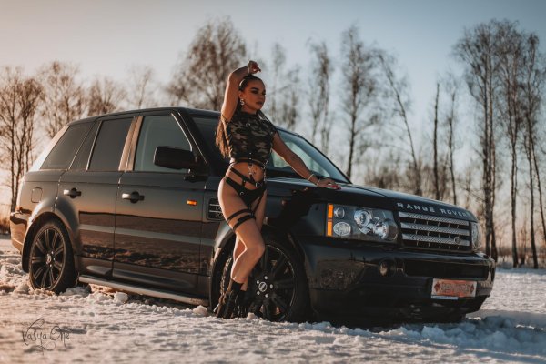 С автомобилями и девушками