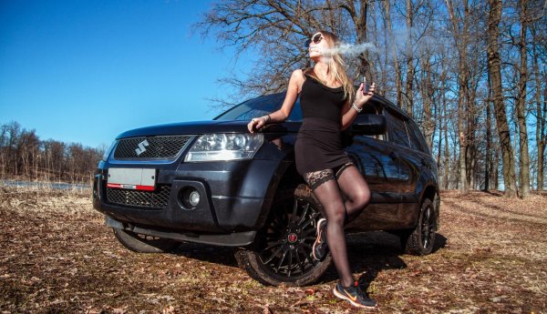 С автомобилями и девушками