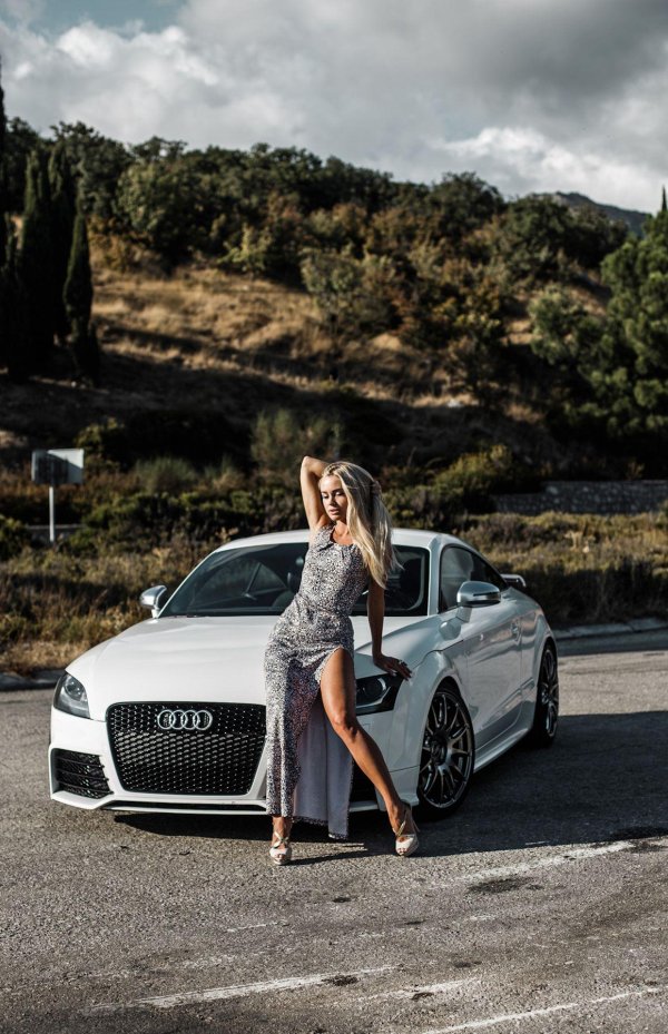 С автомобилями и девушками