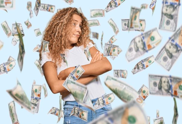 С деньгами и девушками