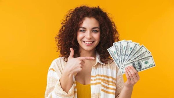 С деньгами и девушками