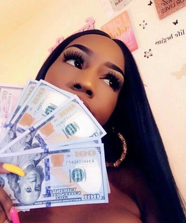 С деньгами и девушками