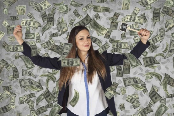 С деньгами и девушками