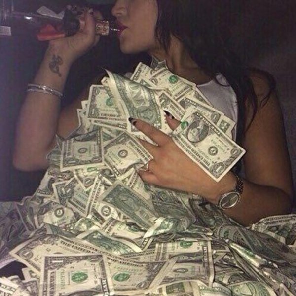С деньгами и девушками