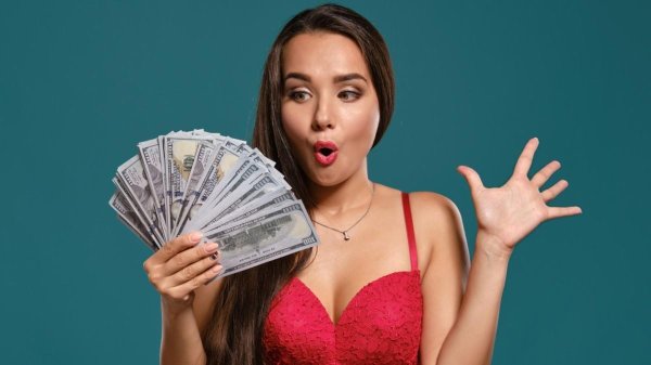 С деньгами и девушками