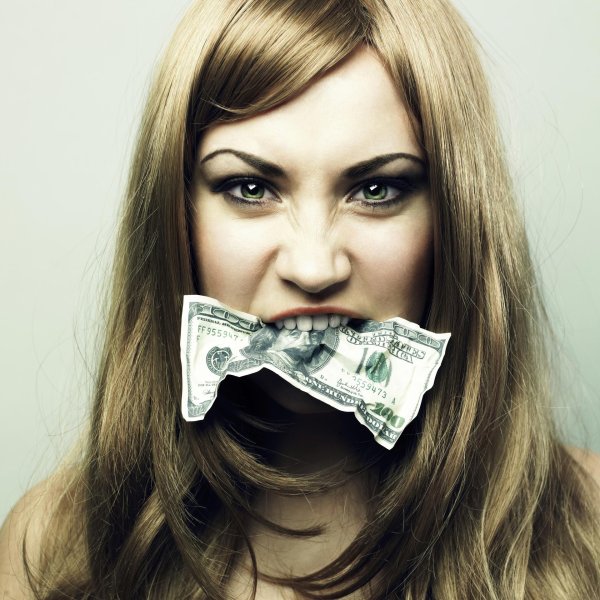 С деньгами и девушками
