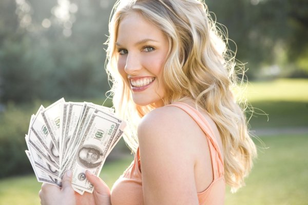 С деньгами и девушками