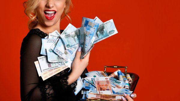 С деньгами и девушками