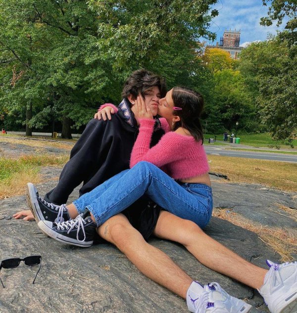 Парень и девушка вместе