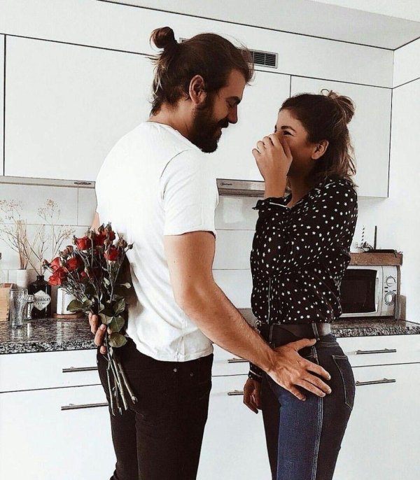 Парень и девушка вместе