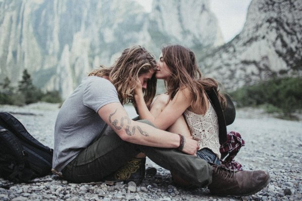 Парень и девушка вместе