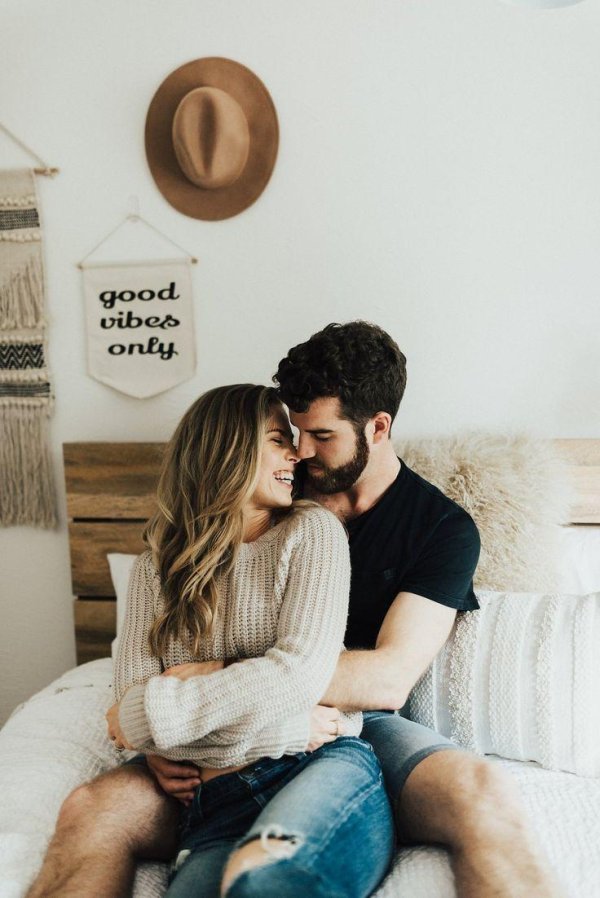 Парень и девушка вместе