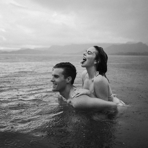 Парень и девушка вместе