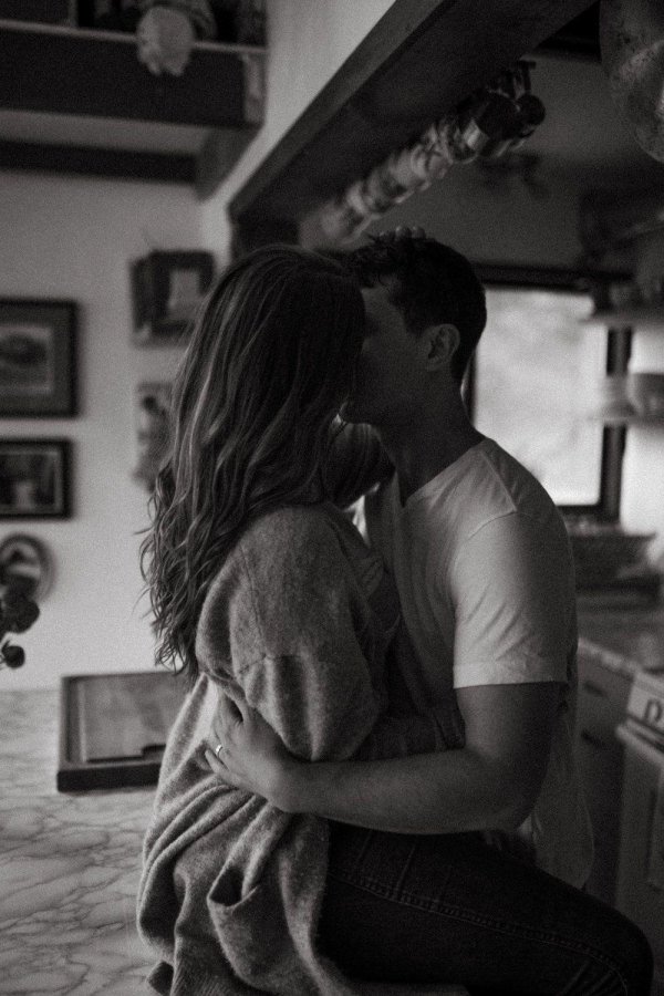 Парень и девушка вместе