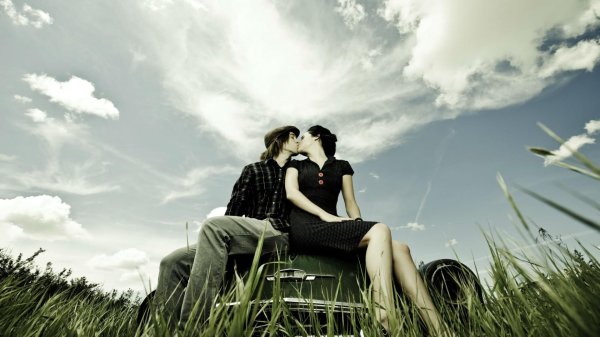 Парень и девушка вместе