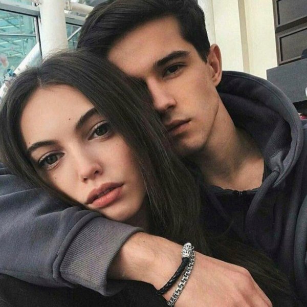 Парень и девушка вместе