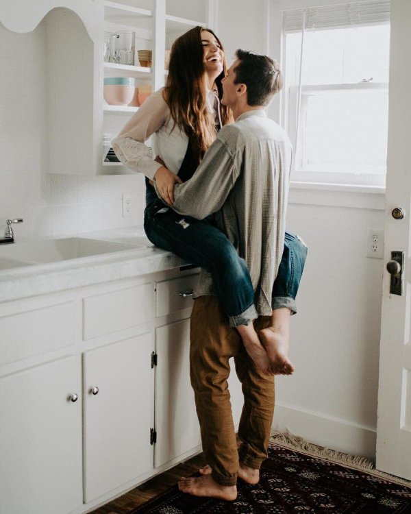 Парень и девушка вместе