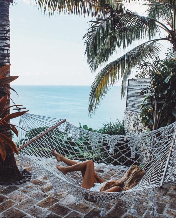 С моря с девушками