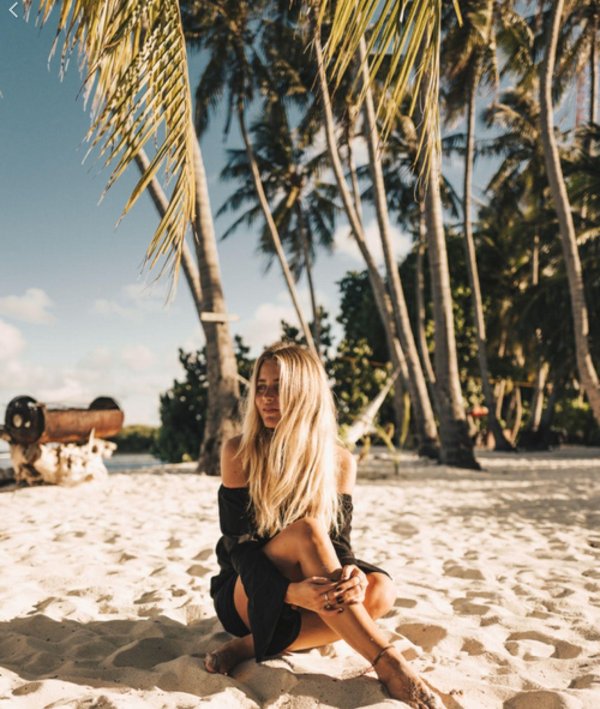 С моря с девушками