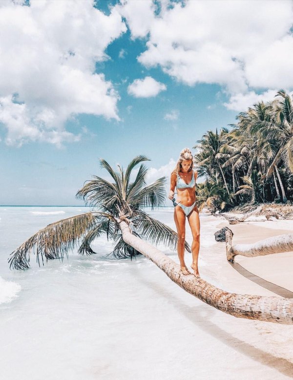 С моря с девушками