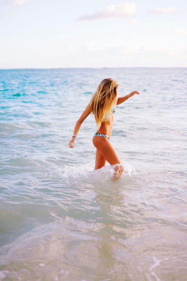 С моря с девушками