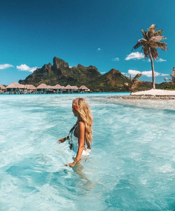 С моря с девушками