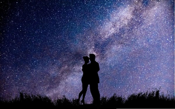 Звездное небо и девушка