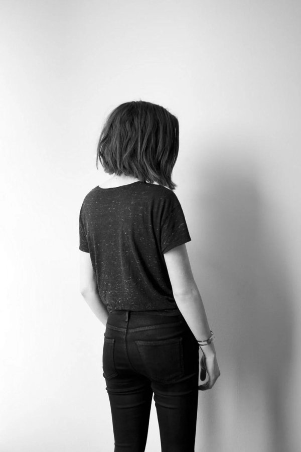 На аву девушка с каре