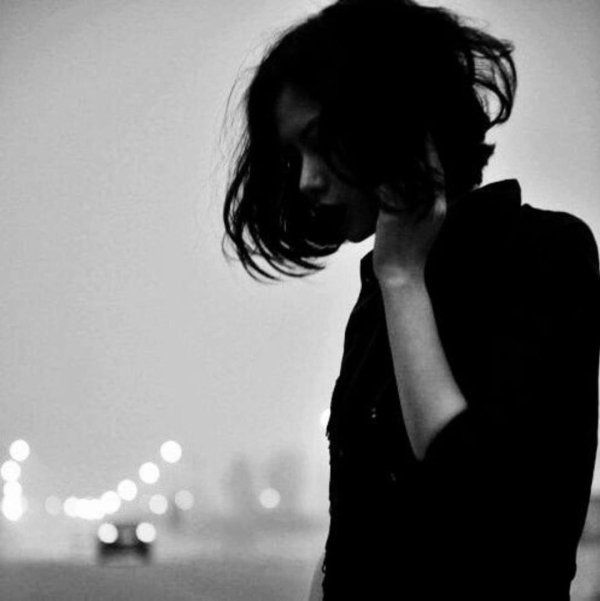 На аву девушка с каре