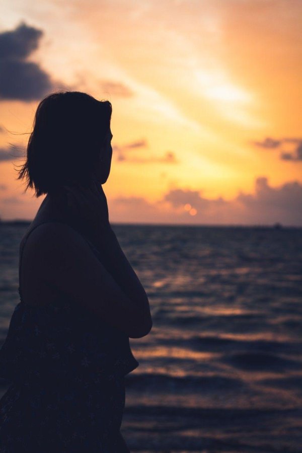 На аву девушка с каре