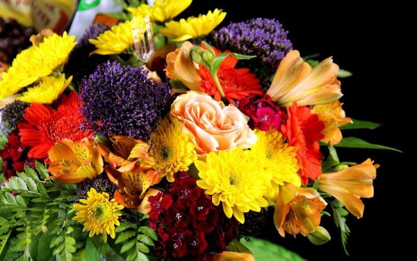 яркие букеты