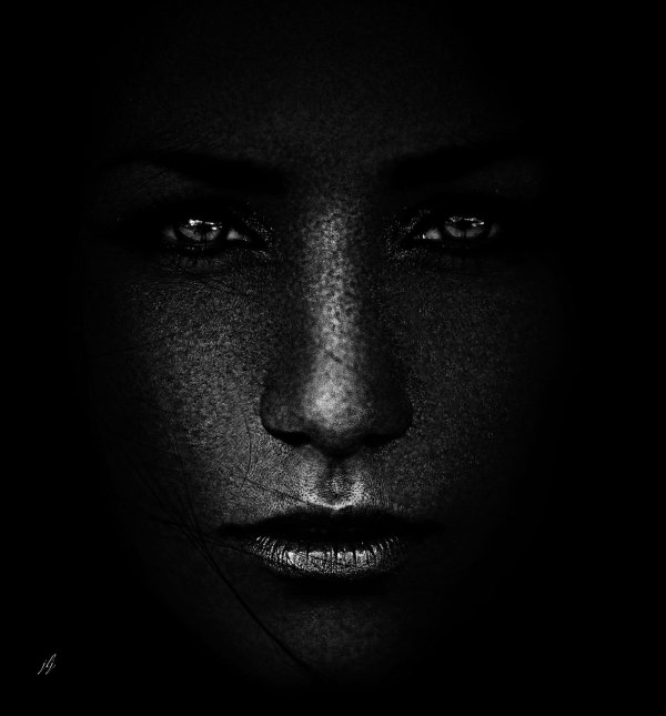 Девушка темная